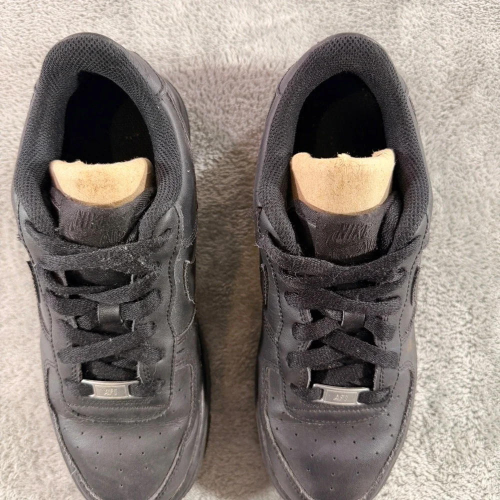 Nike Air Force 1 LE Kids 6Y Black Low Top Sneakers DH2920-001